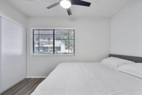 Cozy & Stylish 1B1B Oasis in Old Town